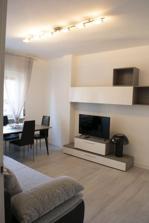 J&M House -Fronte Ospedale- Incluso Netflix E Disney Plus Udine Eksteriør billede